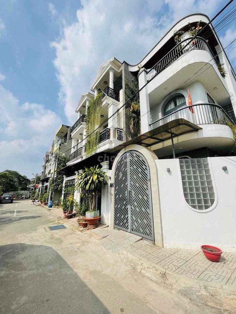 NHÀ ĐẸP MỚI XÂY – QUỐC LỘ 13 – HIỆP BÌNH PHƯỚC