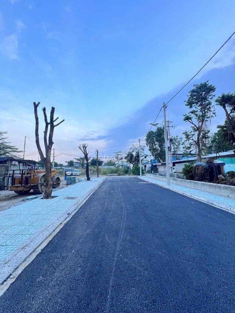 tôi cần bán lô đất gần sông sg qua gò vấp bình thạnh rất gần