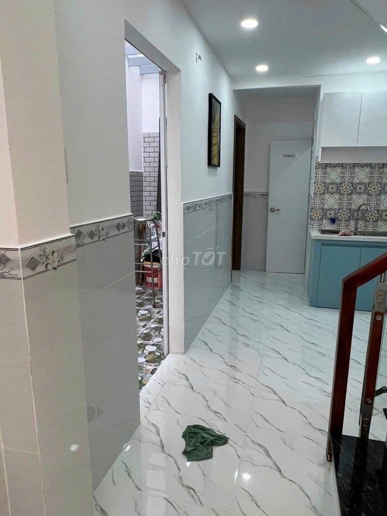 SIU PHẨM Hoàng Sa P.ĐaKao Q.1, GIÁ 3tỷ9 + 35m2 Hẻm oto, nhà mới, SHR - Ảnh 2