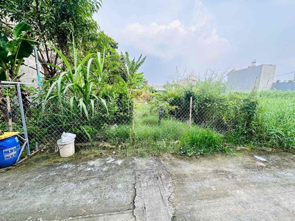 ĐẤT 2 MẶT TIỀN HẺM XE HƠI