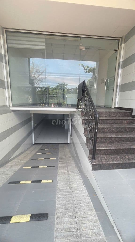 CHÍNH CHỦ CHO THUÊ NHÀ 4 TẦNG 60 triệu MẶT TIỀN D4 KDC HIM LAM Q7.