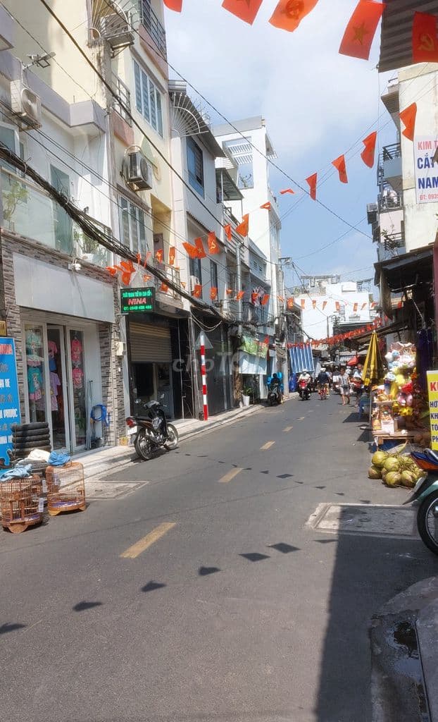 Nhà mặt tiền kinh doanh ở ngay trong chợ GV-Dòng tiền thu nhập cao - Ảnh 2