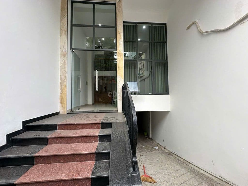 Tòa nhà Cư Xá Bắc Hải, Quận 10, 5.3x20m, H-6 tầng, HĐT 80tr 32 tỷ