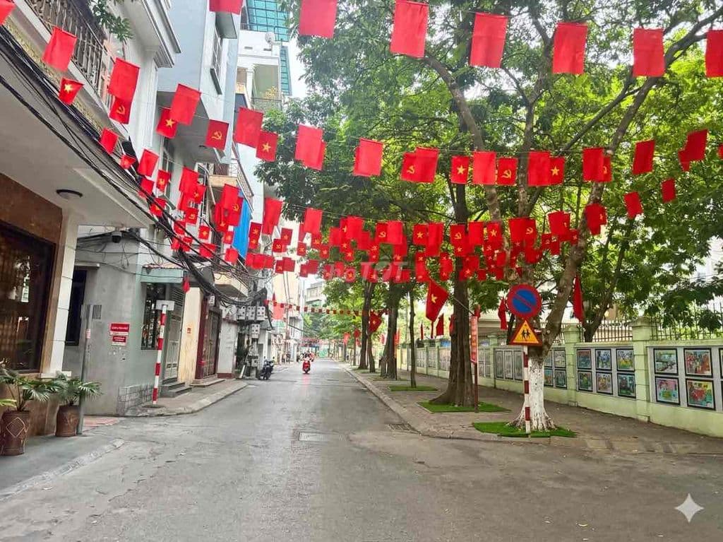 🔥 CỰC HIẾM BÁN ĐẤT TẶNG NHÀ 4 TẦNG - TRUNG TÂM NGỌC LÂM - Ở NGAY