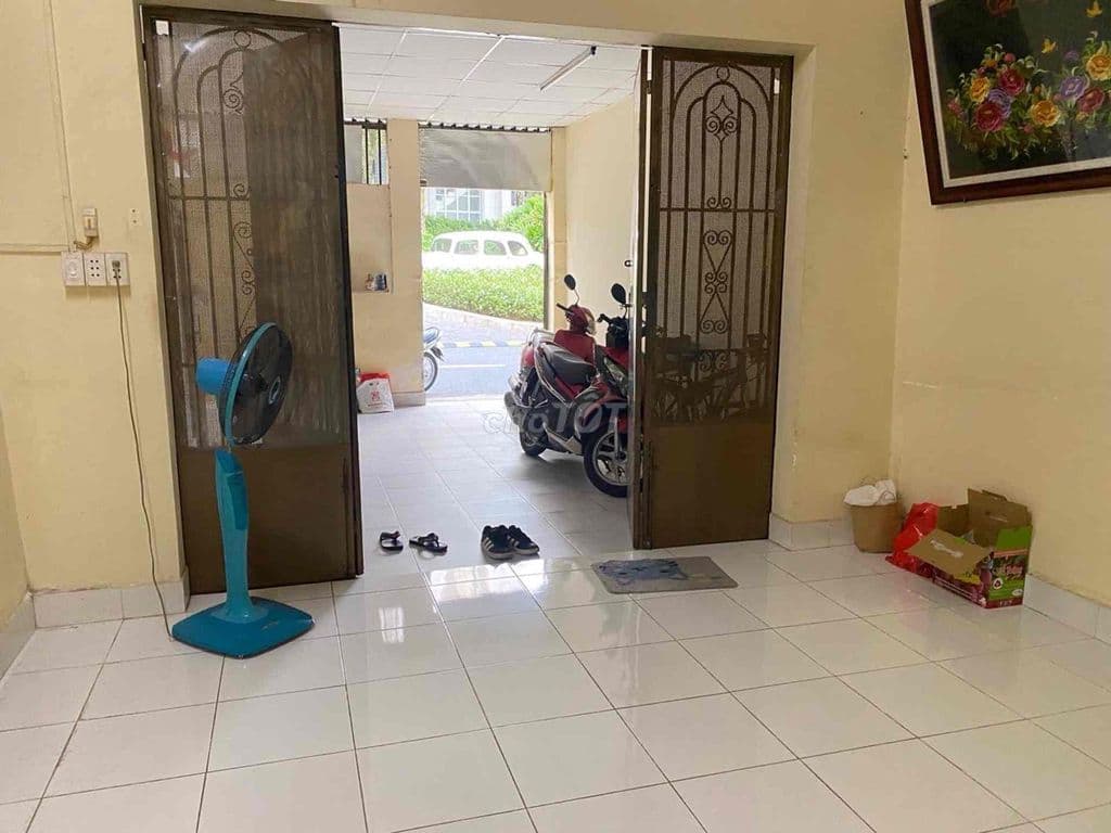 NHÀ MĂT TIỀN ĐƯỜNG- TRUNG TÂM TP THỦ ĐỨC CHỦ MUỐN BÁN NHANH NÊN GIẢM C - Ảnh 2