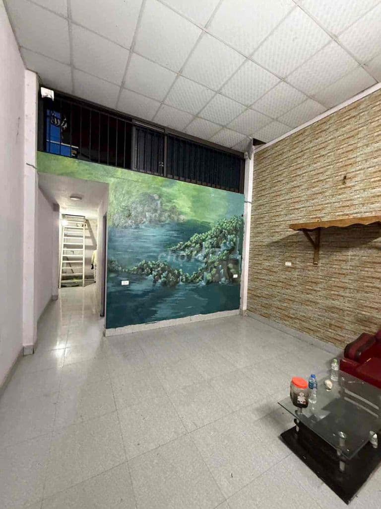 Mặt 2 ô tô tránh - thửa đất đẹp - trung tâm thạch bàn ,