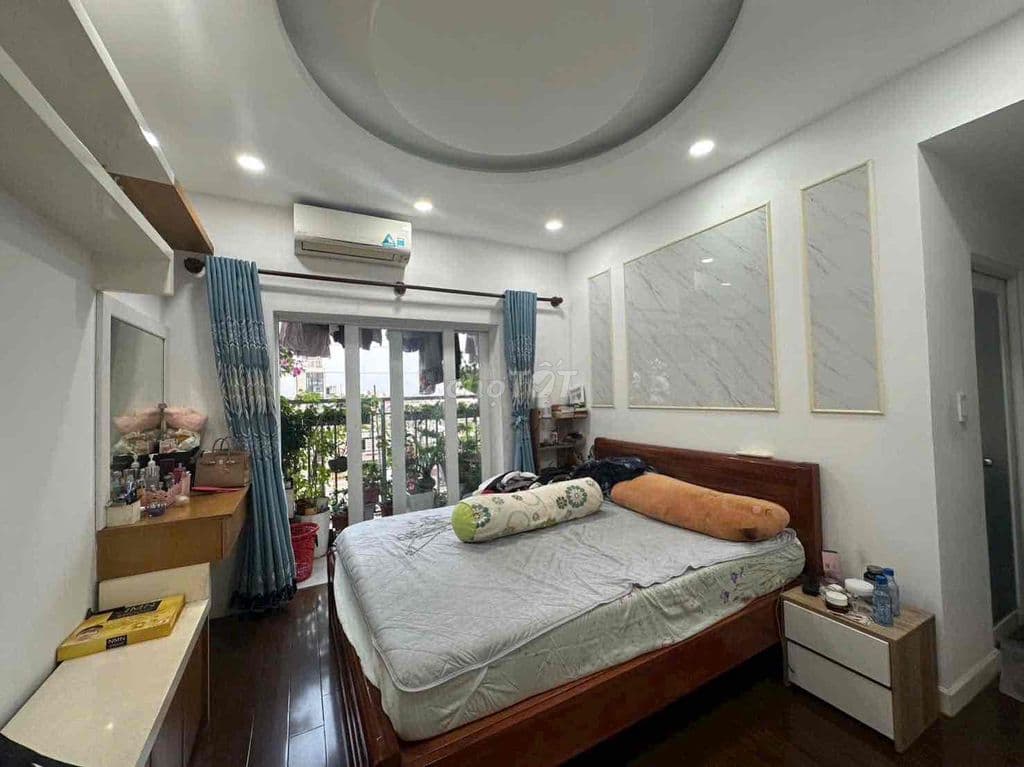 Bán căn hộ Oriental Plaza 78m2 -2PN-2WC tặng nội thất, view cực đẹp - Ảnh 2