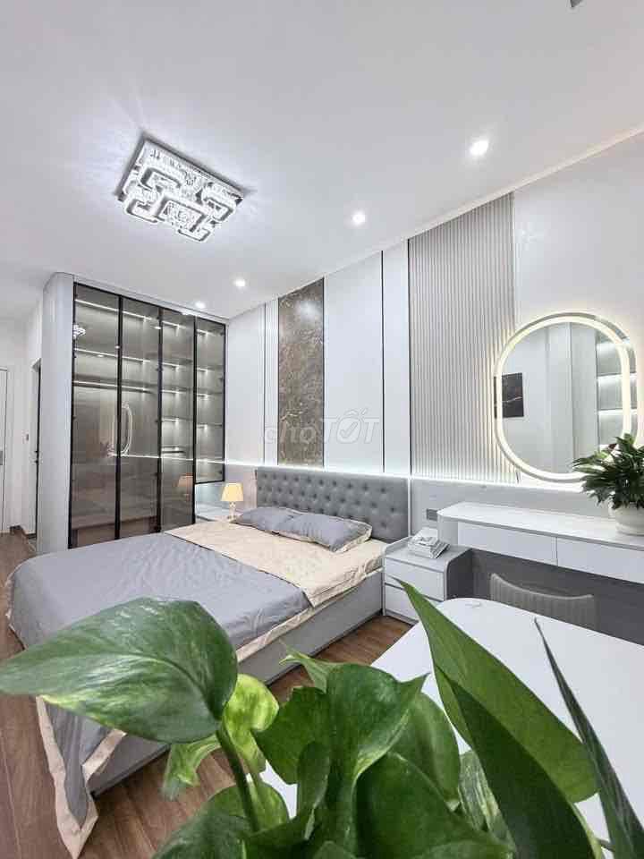 Gần ô tô và bãi gửi xe phố Trần Khát chân 35m2 x5T giá nhỉnh 7 tỷ sổ C