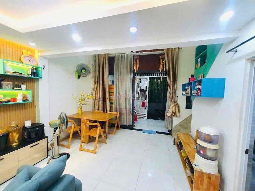BÁN NHÀ SỔ HỒNG RIÊNG ĐÚC LỮNG 2PN 2 TOLET NHÀ CÒN MỚI ĐƯỜNG ĐÔNG BẮC - Ảnh 3