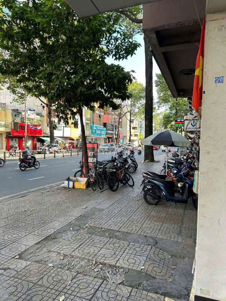 NHÀ 4 TẦNG MẶT TIỀN ĐƯỜNG 3-2 - Ảnh 2