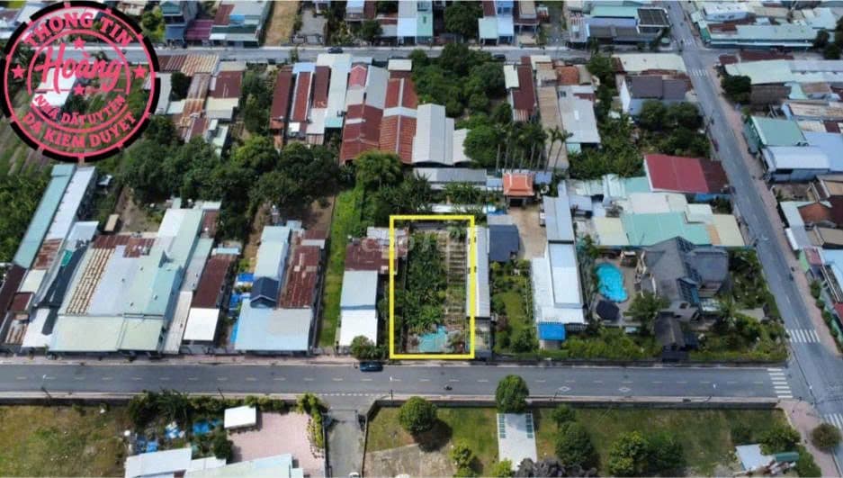 ĐỈNH NÓC KỊCH TRẦN 800TR CHỦ BUÔNG SỔ LÔ 500M NGAY TRUNG TÂM THỊ TRẤN