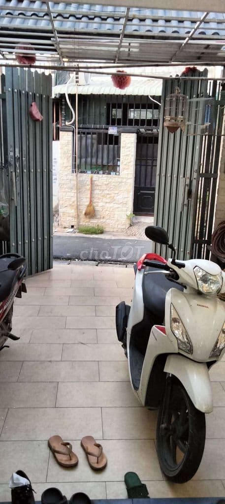 Nhà 1 trệt 1 lầu 4x18m, hẻm thông Tân Xuân 1, Hóc Mopn - Ảnh 2