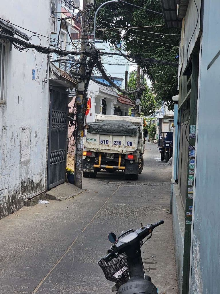 giá chỉ 6ty . gởi hh cao cho mg , bán nhà 13×10 đường 29 tên lửa - Ảnh 2