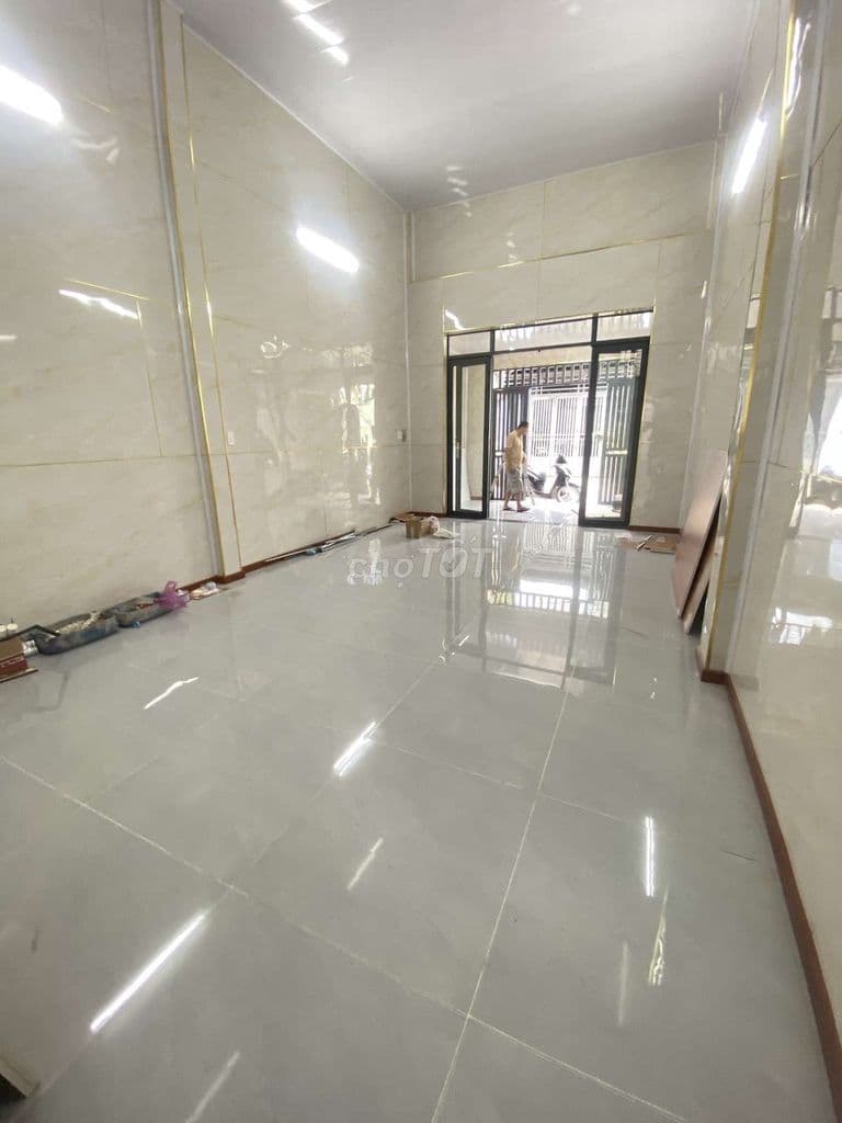 Nhà đẹp giá rẻ chủ gấp bán - Ảnh 3