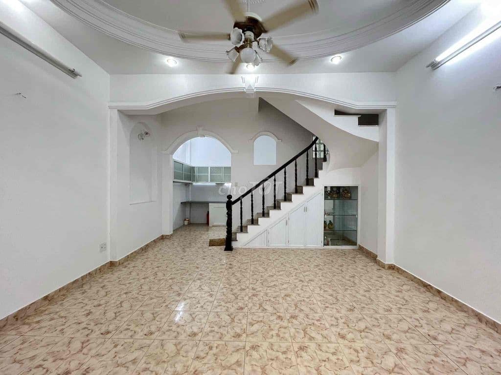 Bán nhà Trần Quang Diệu Quận 3, 36m2(5m x 7.5m) vuông, 4 Tầng - Ảnh 2