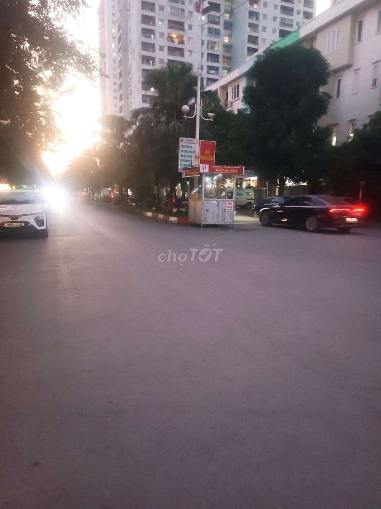 Nhà Liền Kề Khu Đô Thị Văn Khê Lô Góc - 120m2- 38 tỷ nhỉnh. - Ảnh 2