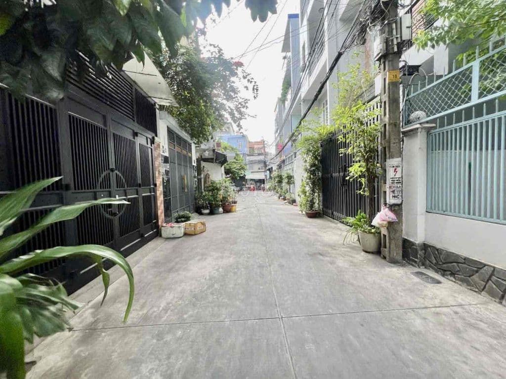 BÁN NHÀ VƯỜN LÀI- TÂN PHÚ- CẠNH LUỸ BÁN BÍCH- HẺM XE HƠI - 72M2- 3PN