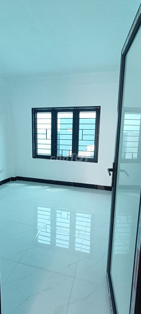 HƠN 1 TỶ CÓ NHÀ MỚI 2 TẦNG NGAY GẦN CẦU TÓ , KIM GIANG GẦN PHỐ-43M