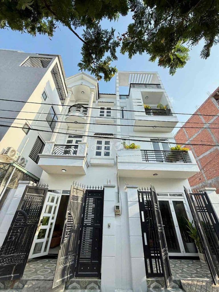 Hạ 700 triệu nhà phố 4.5m x 16m 3 tầng 1/ ngắn đường Lê Thị Riêng