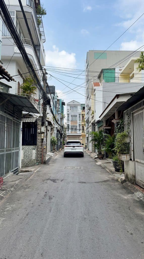 3,65 TỶ - NGAY GIỮA P15 TÂN BÌNH - NGÔI NHÀ NHỎ CHO GIA ĐÌNH NHỎ - Ảnh 2