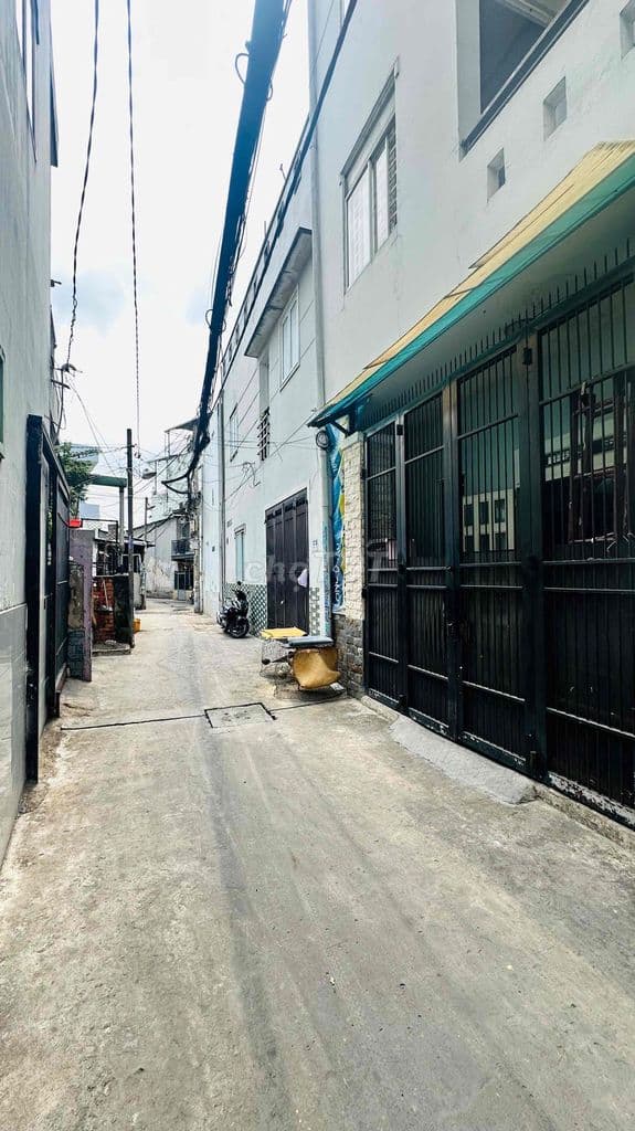 Nhà 4 Tầng - LINH TÂY ( Giáp Phạm Văn Đồng ) - 4PN, 3WC - Sổ hoàn công - Ảnh 2