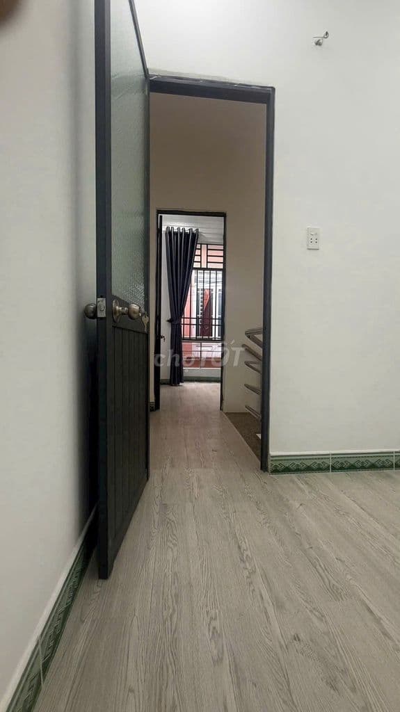 Nhà SHR đang kê khai, đã đóng thuế đất thổ cư, 2PN 2WC có ban công