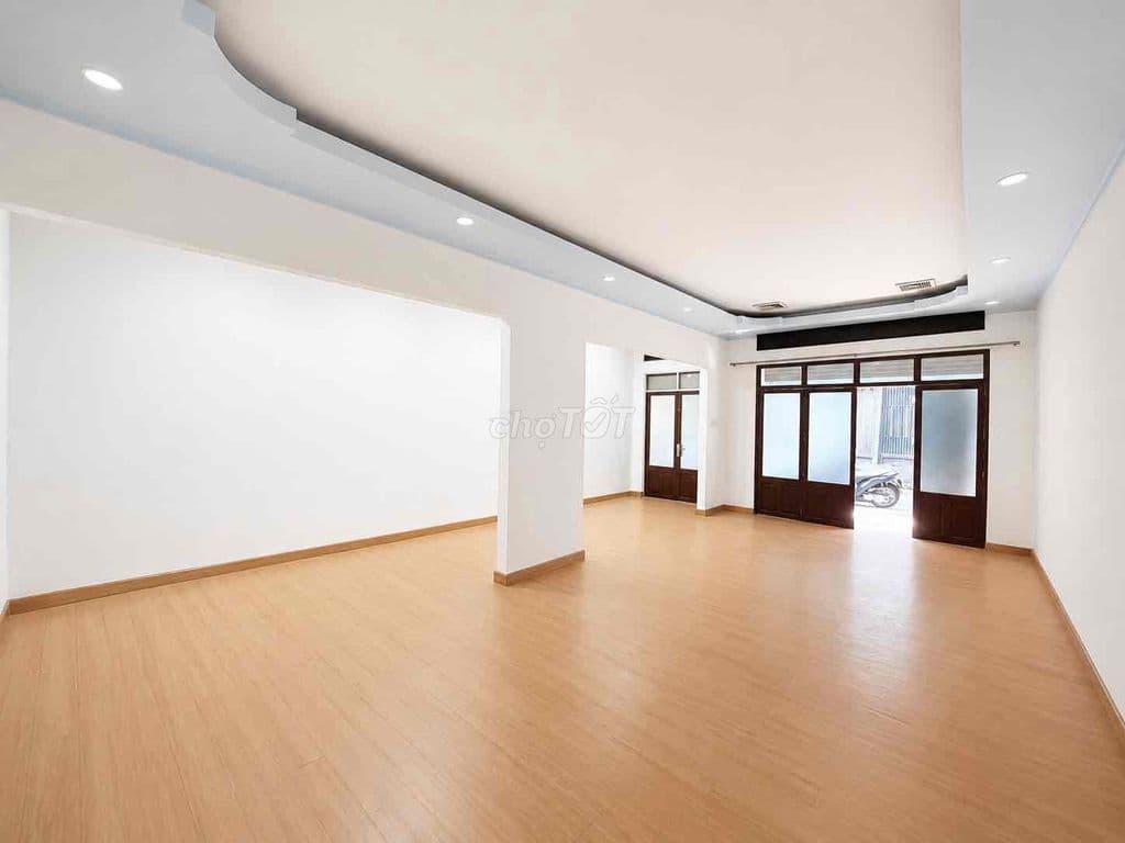 Chỉ hơn 80triệu/m2 Nguyễn Hồng Đào 102m2 6x17 kế bên tuyến metro
