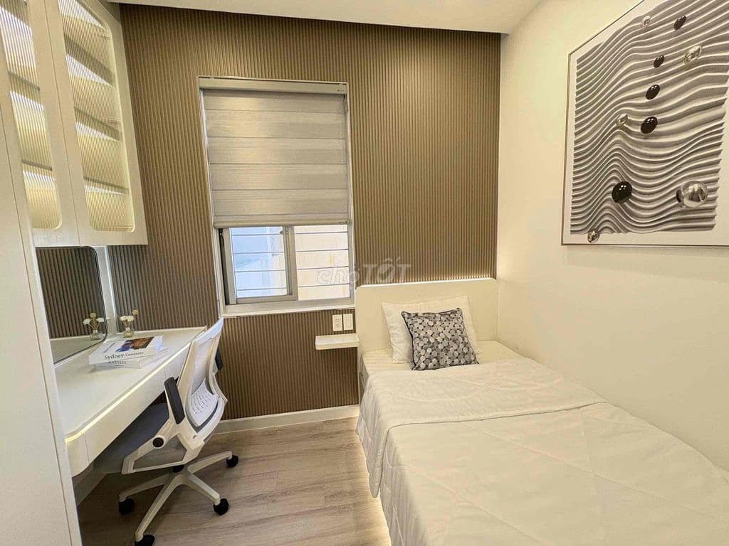 Ván gấp căn 3 phòng ngủ 2 wc , khu dân cư SkyGarden khu đô thị Vip PMH