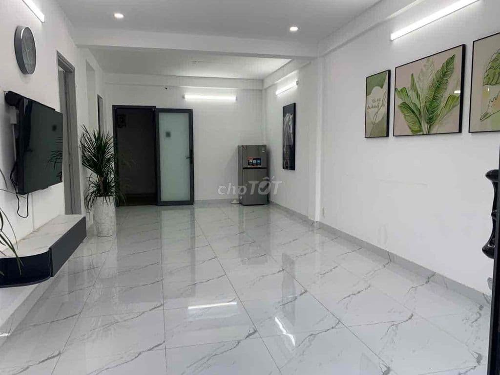 Nhà đẹp ở ngay chung cư nguyễn chí thanh(61m2 )