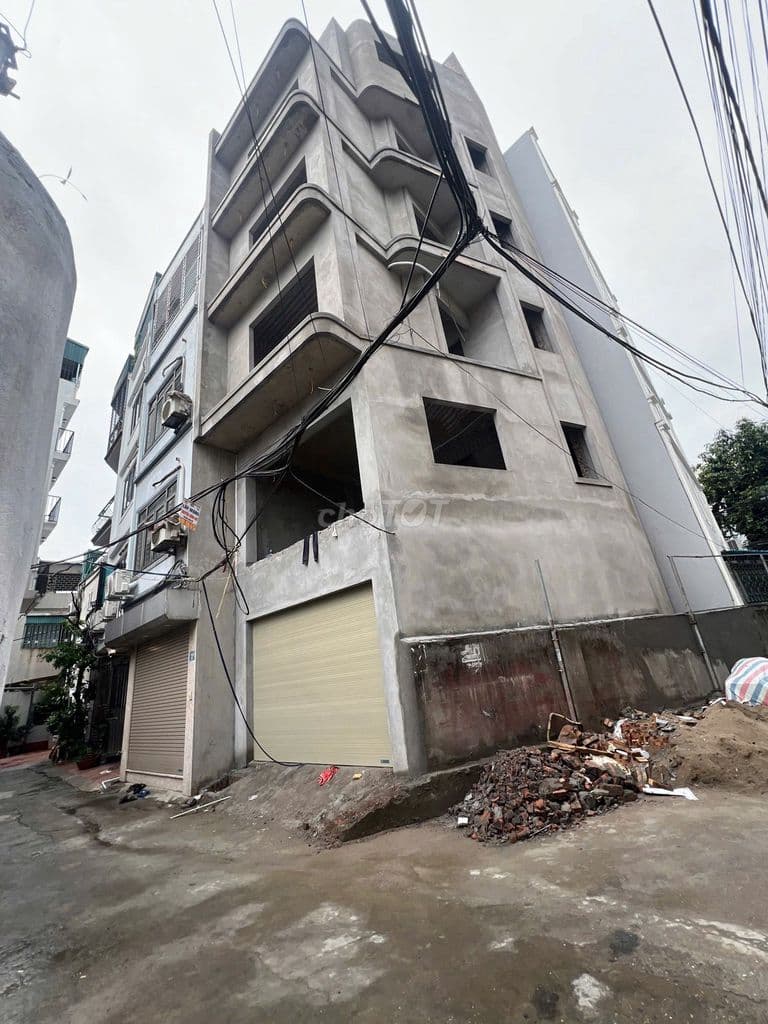 BÁN NHÀ THẠCH BÀN 42M 6TẦNG THANG MÁY 1 CĂN OTO TẢI VÀO NHÀ HƠN 11 TỶ - Ảnh 2