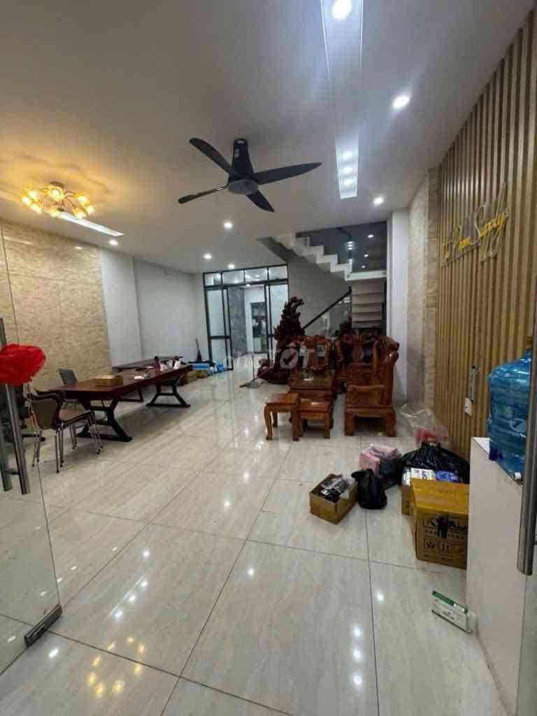 Nhà 3 Tầng mặt tiền khu dân cư Bình Hưng đối diện bến xa Q8