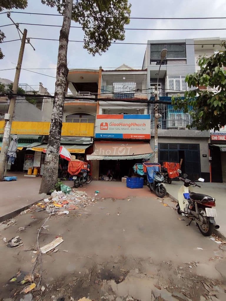 Cho thuê nhà mặt tiền tên lửa vỉa hè 8m 4,5*20m hai lầu