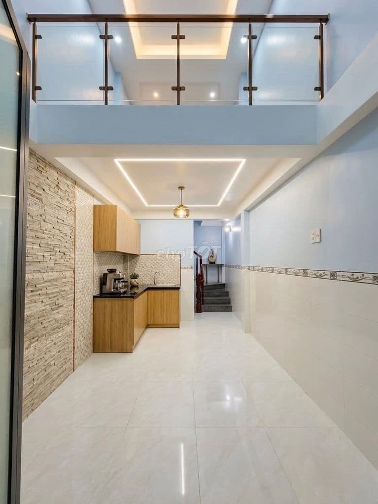 NHÀ TÔN ĐẢN Q4- 5 LẦU ĐÚC- 3x7m- HẺM 1 XẸT - CHỈ 3 Tỷ nhỉnh