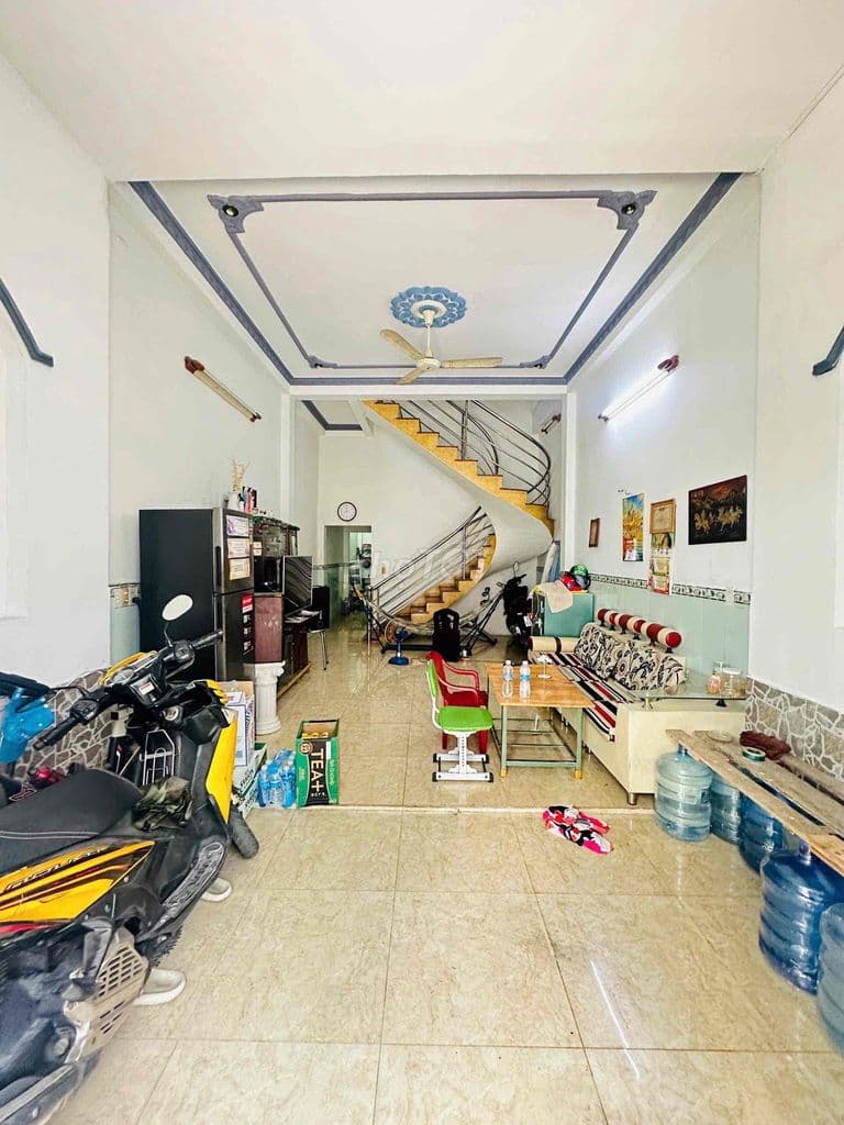 Chủ gấp bán nhà hxh 5m thông, ngay chợ Tân Hương, 2 tầng BTCT, 3PN - Ảnh 3