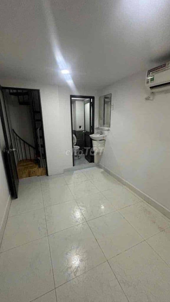 BÁN NHÀ CHỈ NHỈNH 1 TỶ- SỔ HỒNG RIÊNG- NHÀ 3 TẦNG GÒ VẤP - Ảnh 2