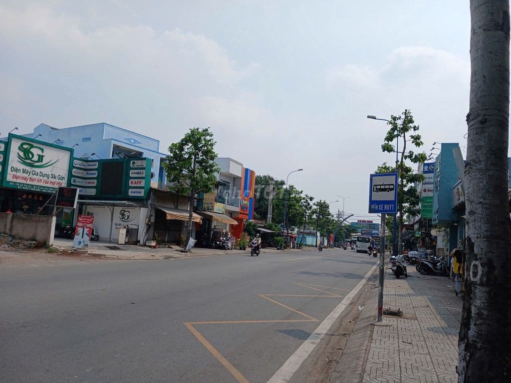 Mặt tiền LÊ THỊ HÀ - Dt: 265m2 - Vị Trí Đắc Địa - VÍP Nhất Hóc Môn. - Ảnh 2