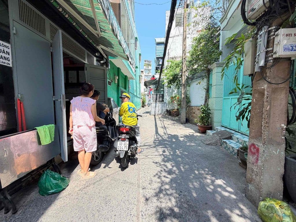 nhà sát hẻm xe hơi gần mặt tiền trung tâm Phú Nhuận - Ảnh 3