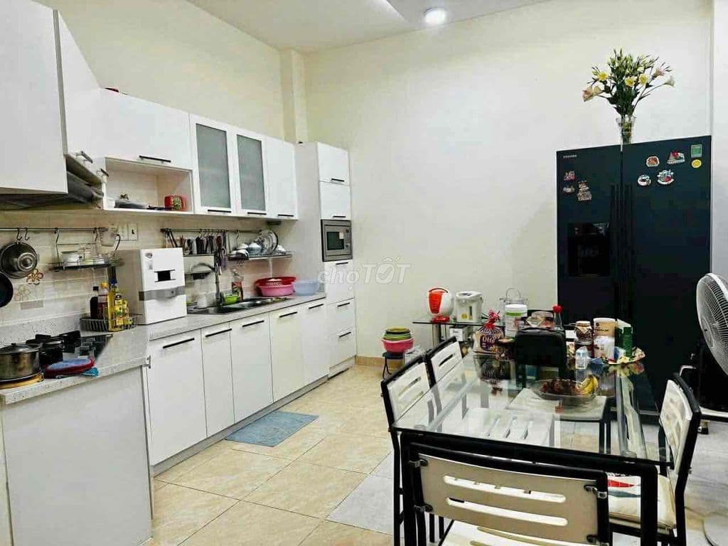 Gấp - GẢM TIẾP CÒN 11.9 Tỷ KHU VÍP SÂN BAY HIẾM NHÀ BÁN -- XE HƠI NGỦ - Ảnh 3