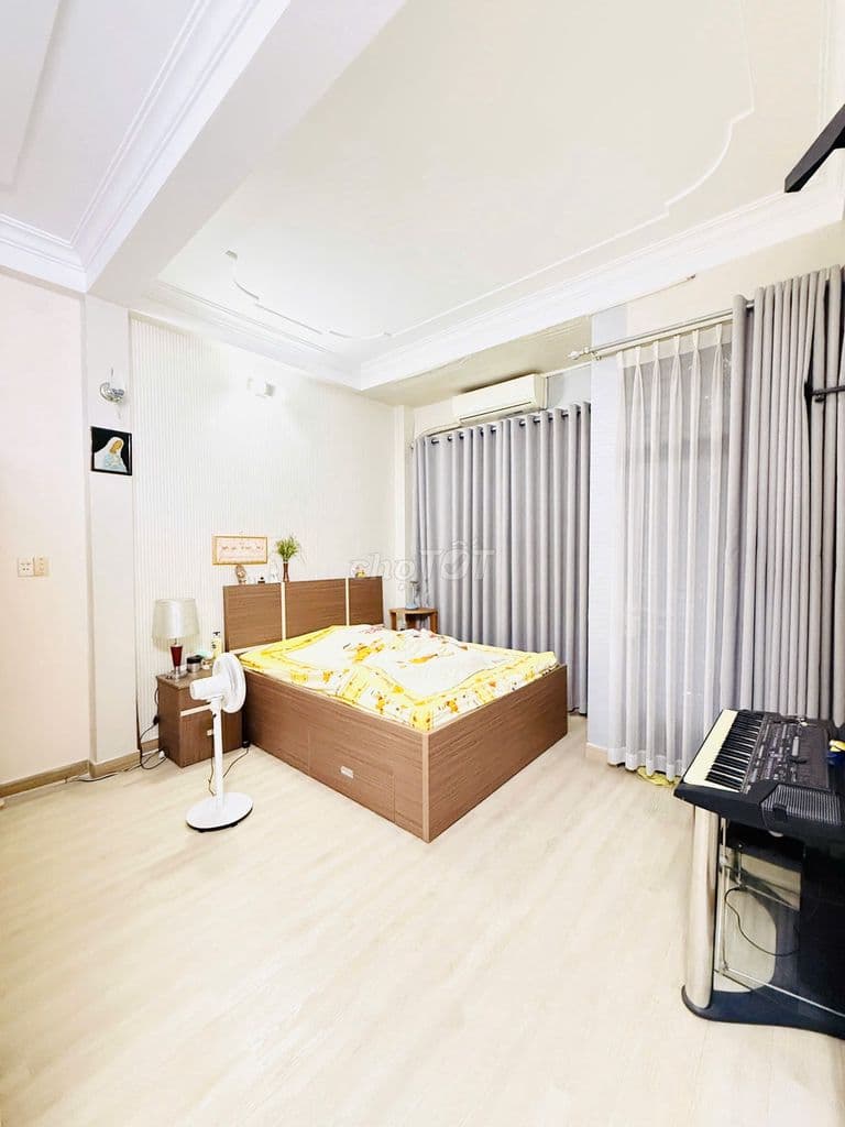 Mặt Tiền - Xe 16 Chỗ Ngủ Nhà - 4.05x24m / 4 Tầng - HĐT 22 Triệu /tháng - Ảnh 3