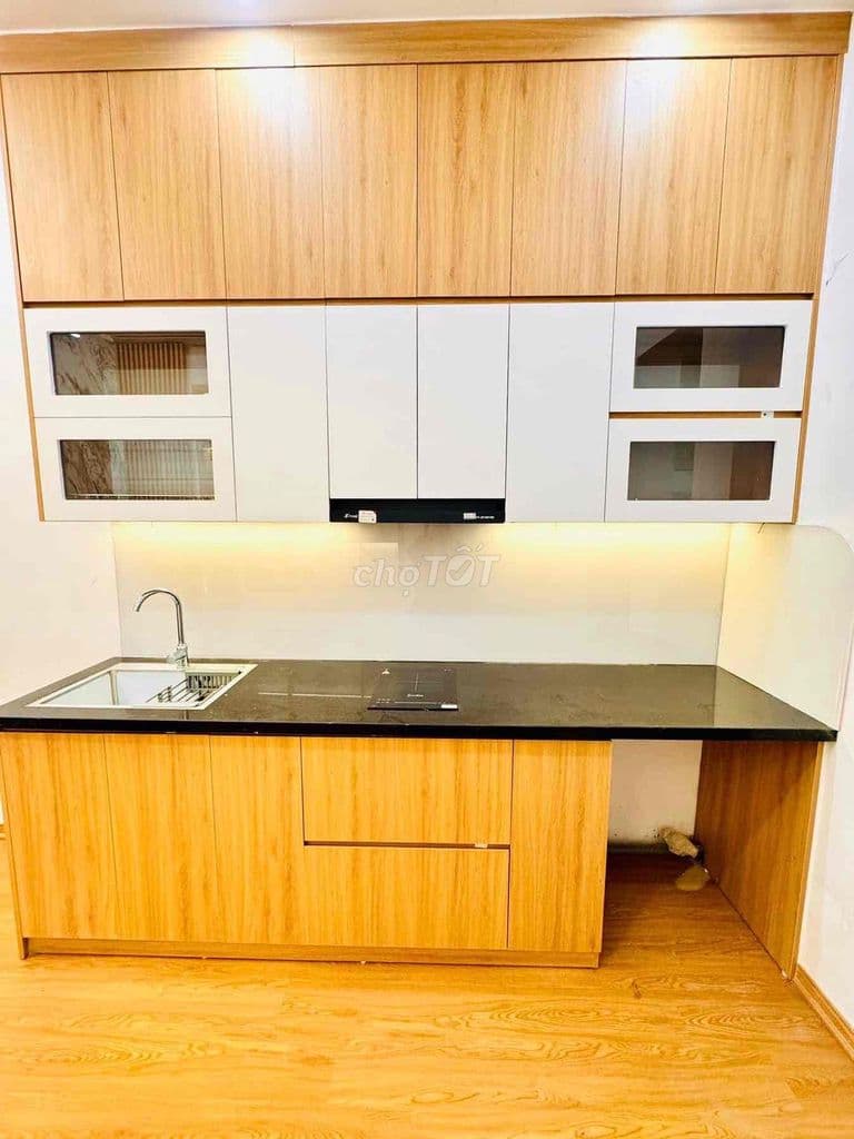 Hơn 3 tỷ có căn TT mặt phố Đại Cồ Việt-Sổ hồng-NT cao cấp-60m;3N - Ảnh 2