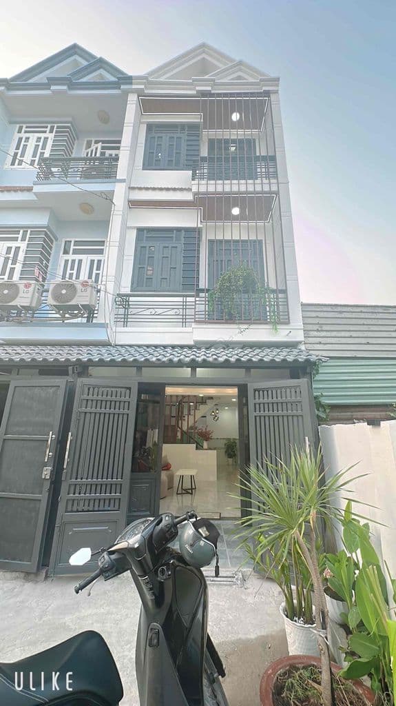 Nhà 2 lầu 4pn xe hơi đậu cửa ngay chợ cầu Đồng