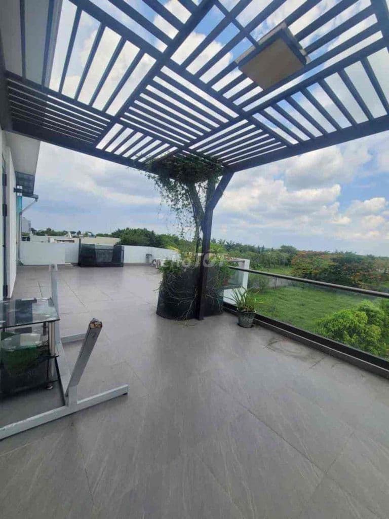 SIÊU BIỆT THỰ STYLE CHÂU ÂU HƠN 300m2 CHỢ XTT HÓC MÔN - Ảnh 3