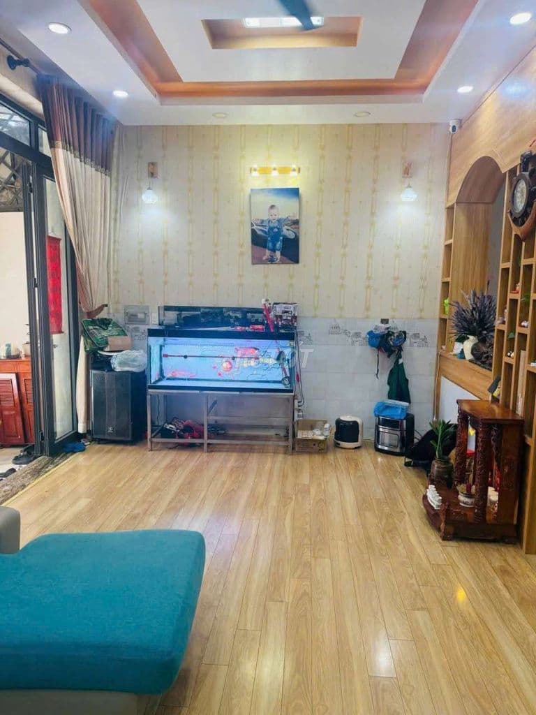 Nhà 3 tầng.Ngang 6.6m. HXH 6m gần chợ Tăng Nhơn Phú B.Chỉ 7.2 tỷ