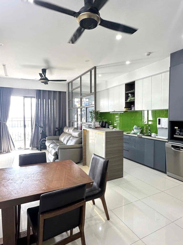 Báb căn 3PN tầng cao, full nội thất