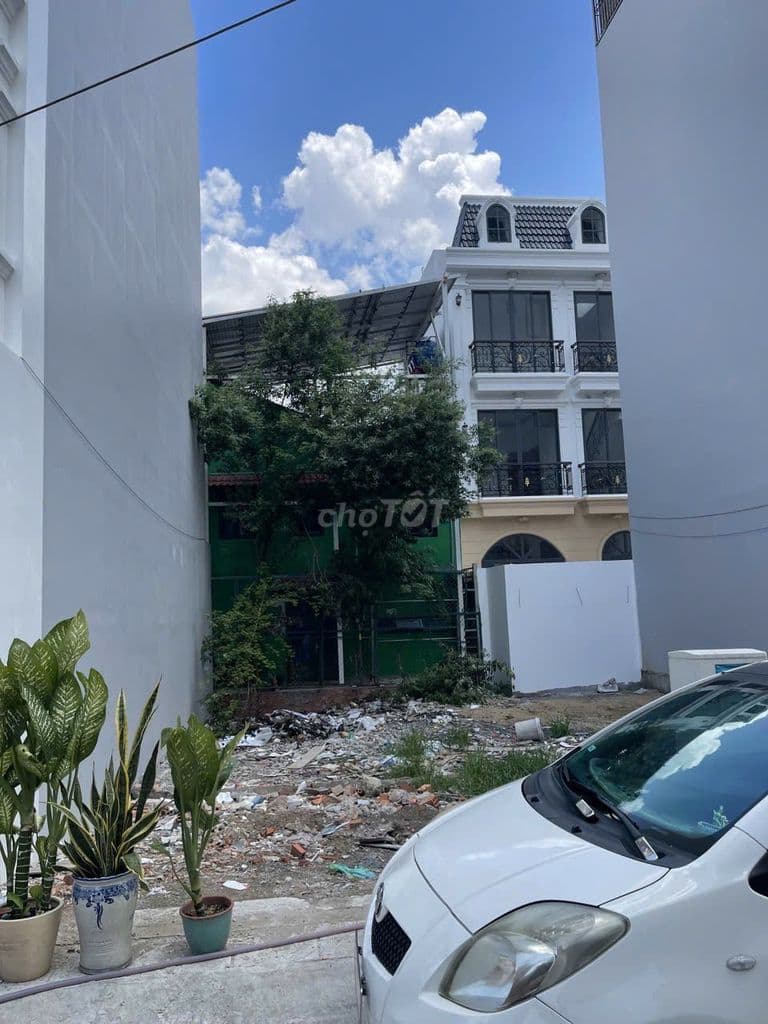 Bán đất đường 40 gần chợ hiệp bình giá 5,6 tỷ đường rộng 7m