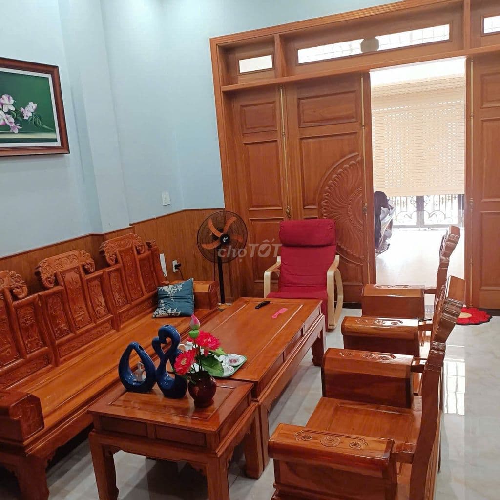 NHÀ 3 LẦU, 4,5m X 18m. HỂM XE TẢI ĐƯỜNG 3, GẦN BÊN VẠN PHÚC - Ảnh 2
