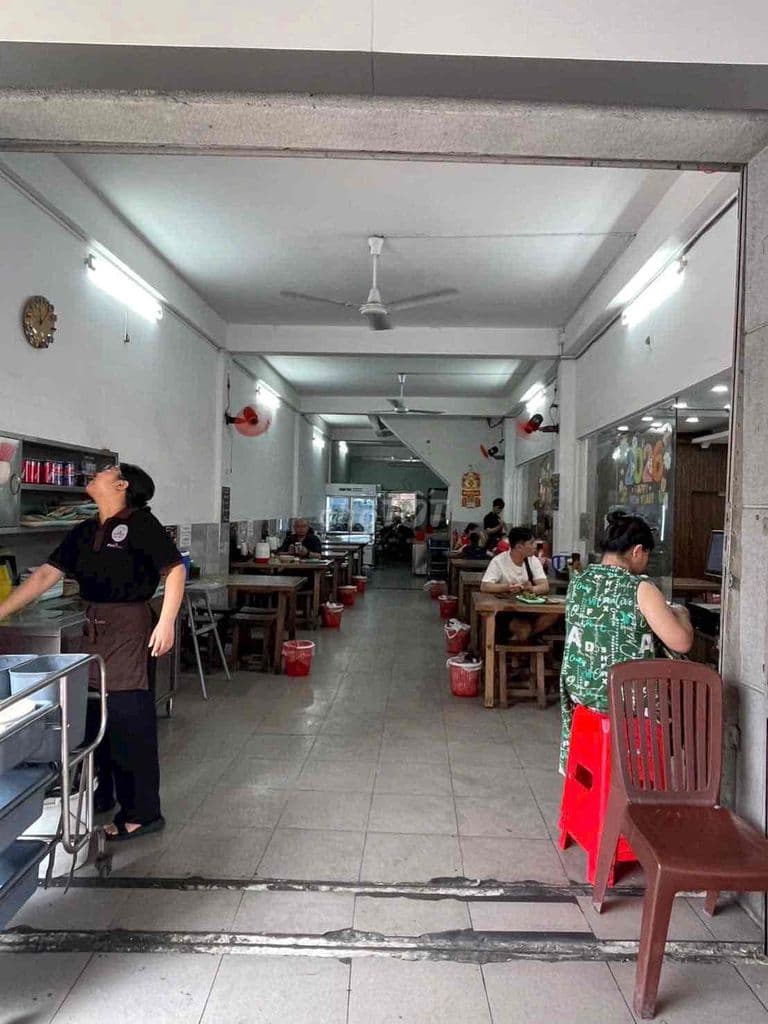 MT PHẠM VĂN HAI- 112M2 - ÐÚC 2 LẦU - CHO THUÊ 45tr/ Tháng - Ảnh 3