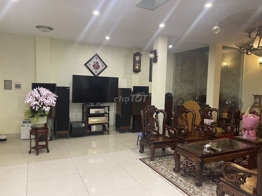 Cần bán nhà 4,5 tầng - Vị trí đắc địa,Trung tâm Làng Hoa Ngọc Hà - Ảnh 3