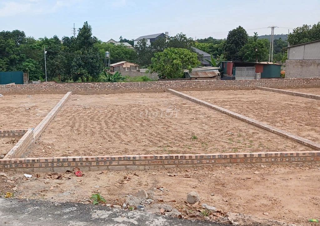 NHỈNH 2 TỶ CÓ 100M2 ĐẤT THỔ CƯ SẴN SỔ ĐỎ TẠI XUÂN KHANH, TÙNG THIỆN !