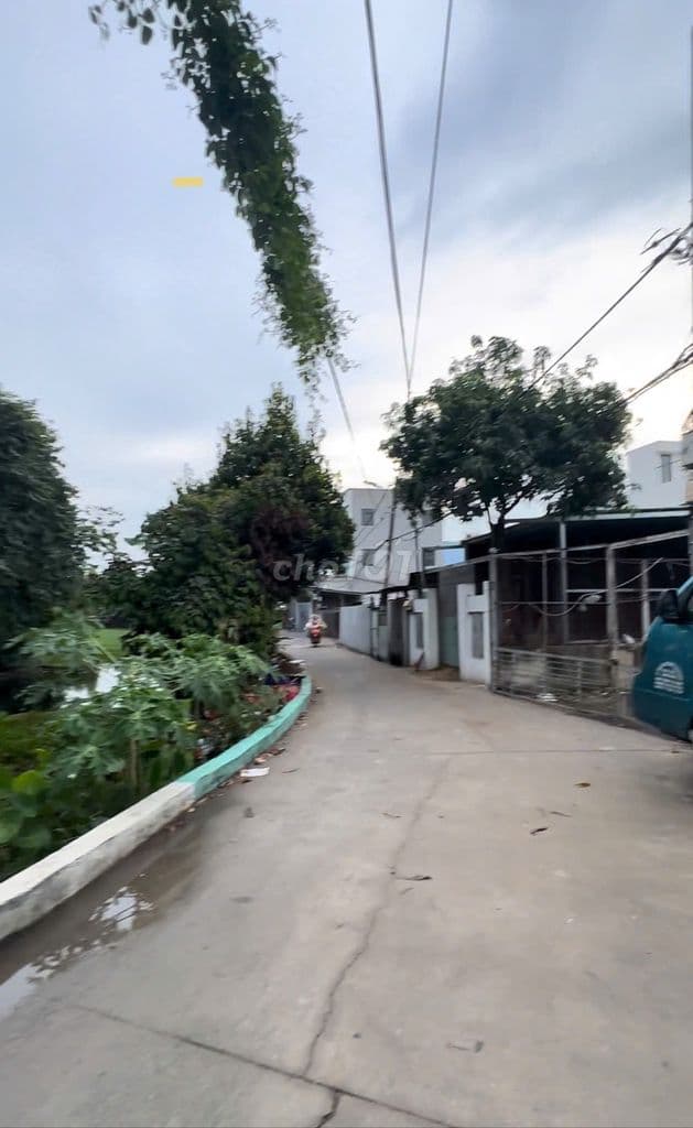 Bán nhà Quốc lộ 13, Hiệp Bình Phước 98m² có 4 phòng trọ giá 4 tỷ